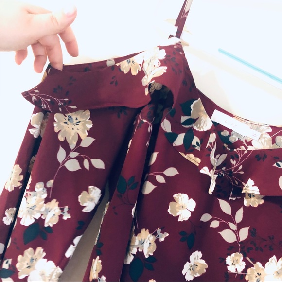 LUSH Floral Cold Shoulder Top - Picture 3 of 7